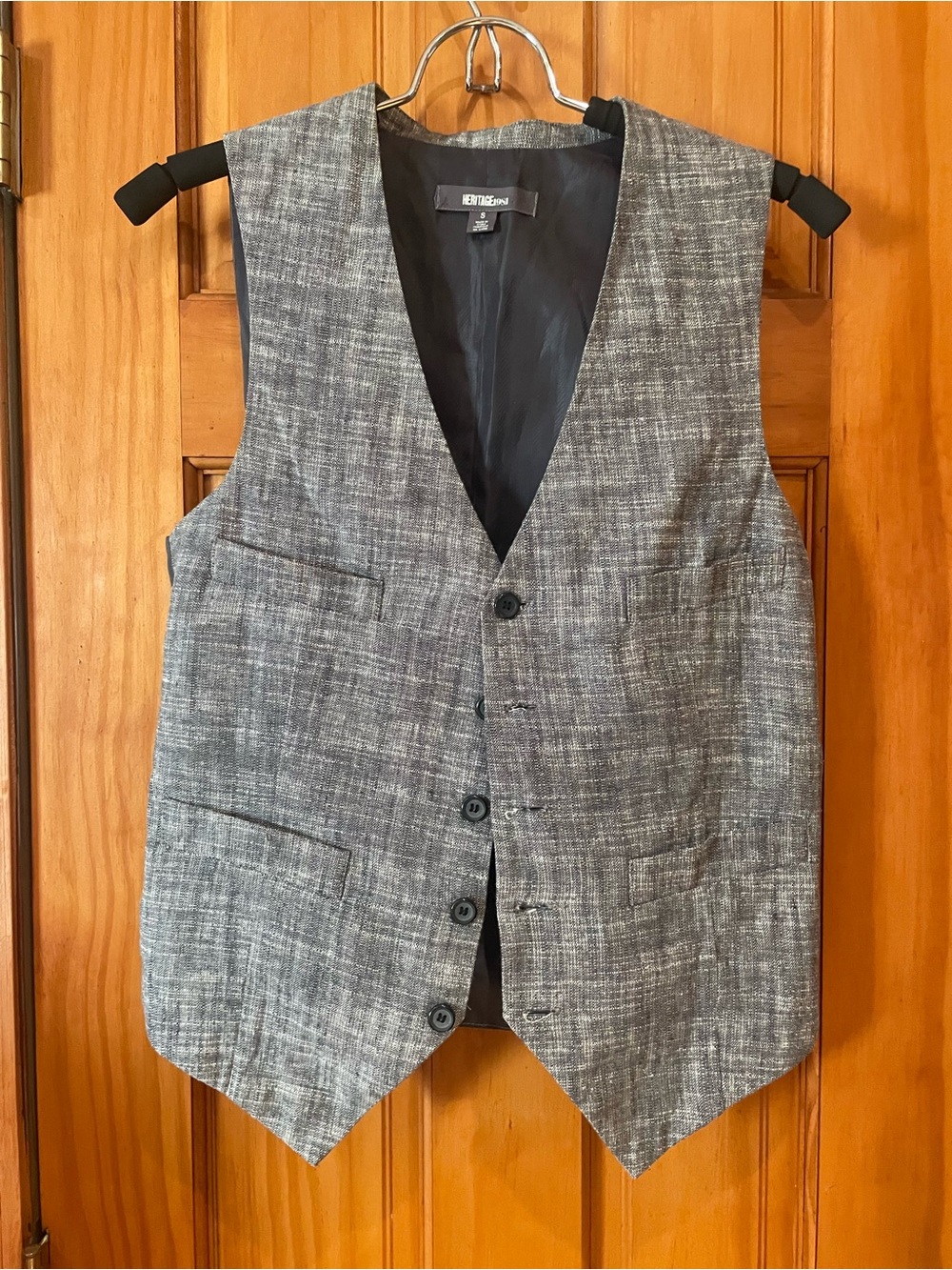 Heritage 1981 Gray Textured women vest.